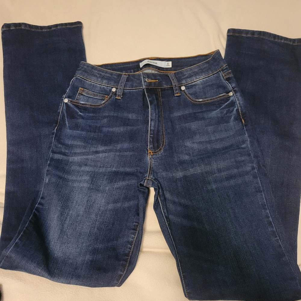 NWOT 2 pairs of jeans